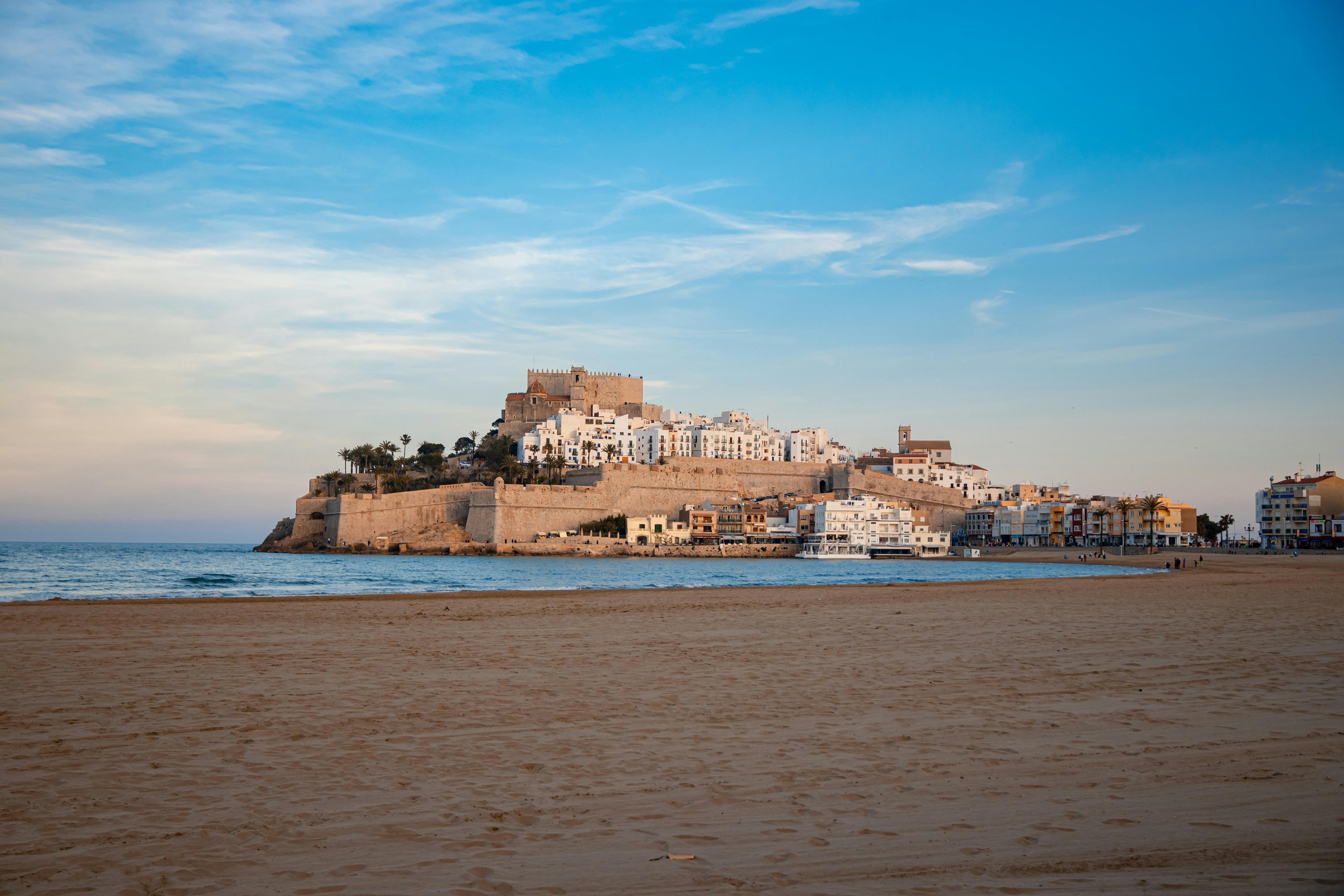 De Benidorm a Tabarca, los lugares imprescindibles del verano valenciano episode artwork