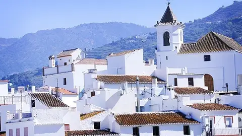 Sayalonga, pueblo blanco de la provincia de Málaga Sayalonga, pueblo blanco de la provincia de Málaga