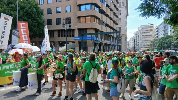 La manifestación ha transcurrido con normalidad hasta la Consellería de Educación.