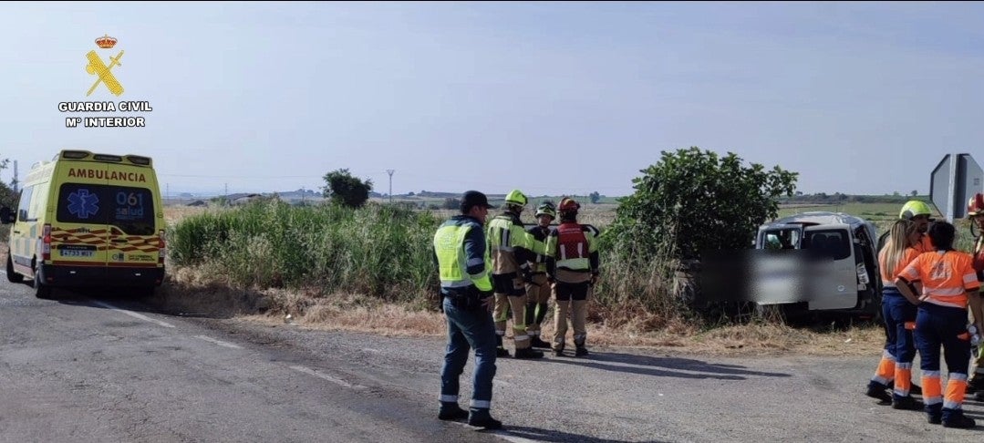 Tres muertos tras chocar un camión y una furgoneta en Ilche Tres muertos tras chocar un camión y una furgoneta en Ilche