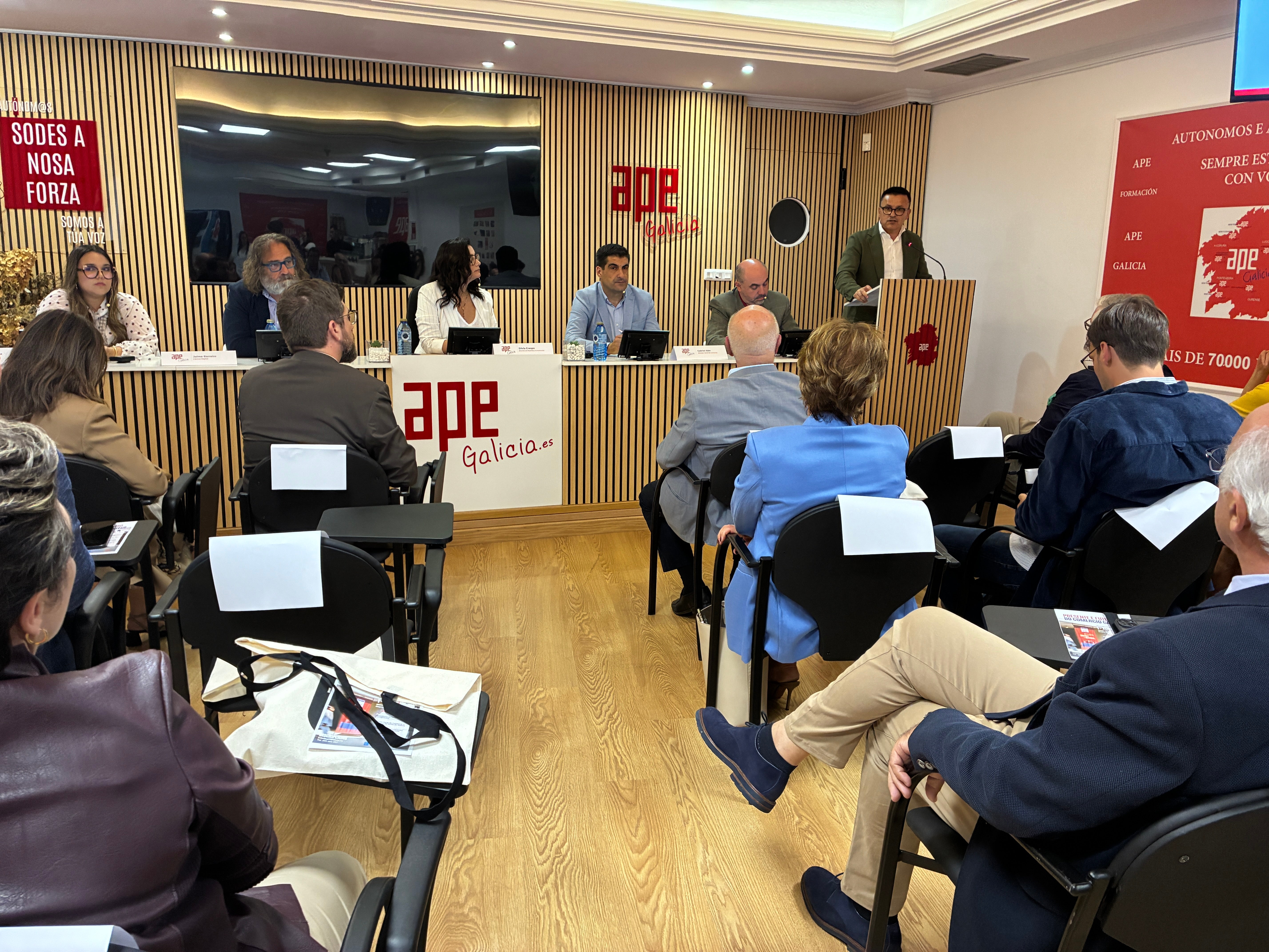 Éxito dos bonos activa comercio que pechan a 1ª edición con máis de 11 M€ mobilizados Éxito dos bonos activa comercio que pechan a 1ª edición con máis de 11 M€ mobilizados