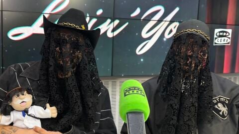 Chanela Clicka: los productores que renuncian a la fama mientras unen a Camar&oacute;n y Car&iacute;n Le&oacute;n en el mismo universo musical.