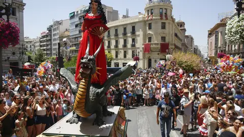 DESFILE DE LA TARASCA. CORPUS 2017. GRANADA DESFILE DE LA TARASCA. CORPUS 2017. GRANADA