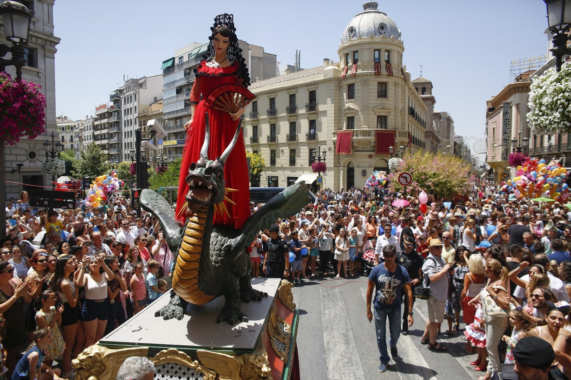 El Corpus en Granada y cuarenta años de radio