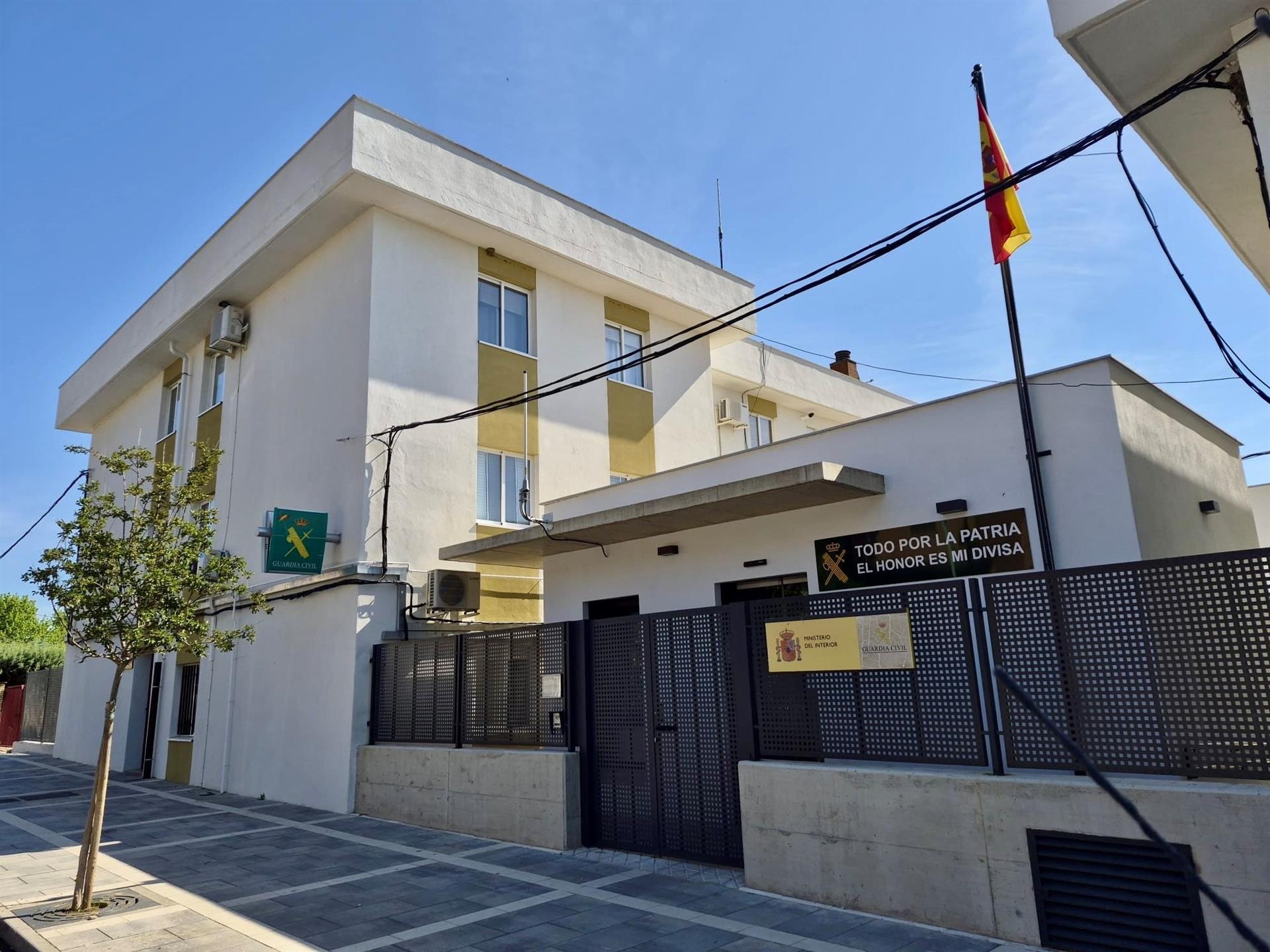 Dos detenidos por el robo de dos furgonetas y material de imagen y sonido de una nave industrial de Coria Dos detenidos por el robo de dos furgonetas y material de imagen y sonido de una nave industrial de Coria