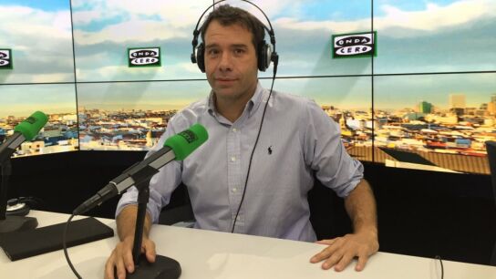 Rub&eacute;n Am&oacute;n en el estudio de Onda Cero/ Onda Cero
