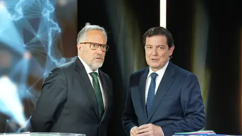 Alfonso Fernández Mañueco, junto al candidato de Vox, Carlos Pollán. Alfonso Fernández Mañueco, junto al candidato de Vox, Carlos Pollán.