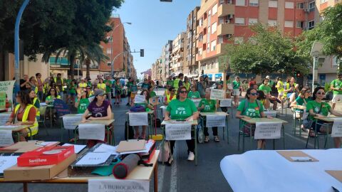 Aules al carrer CEIP Oscar Espl&aacute; de Alicante 