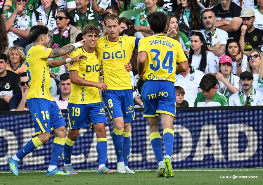 Álex Fernández: "Si me preguntan mi estadio preferido diré El Sardinero" Álex Fernández: "Si me preguntan mi estadio preferido diré El Sardinero"
