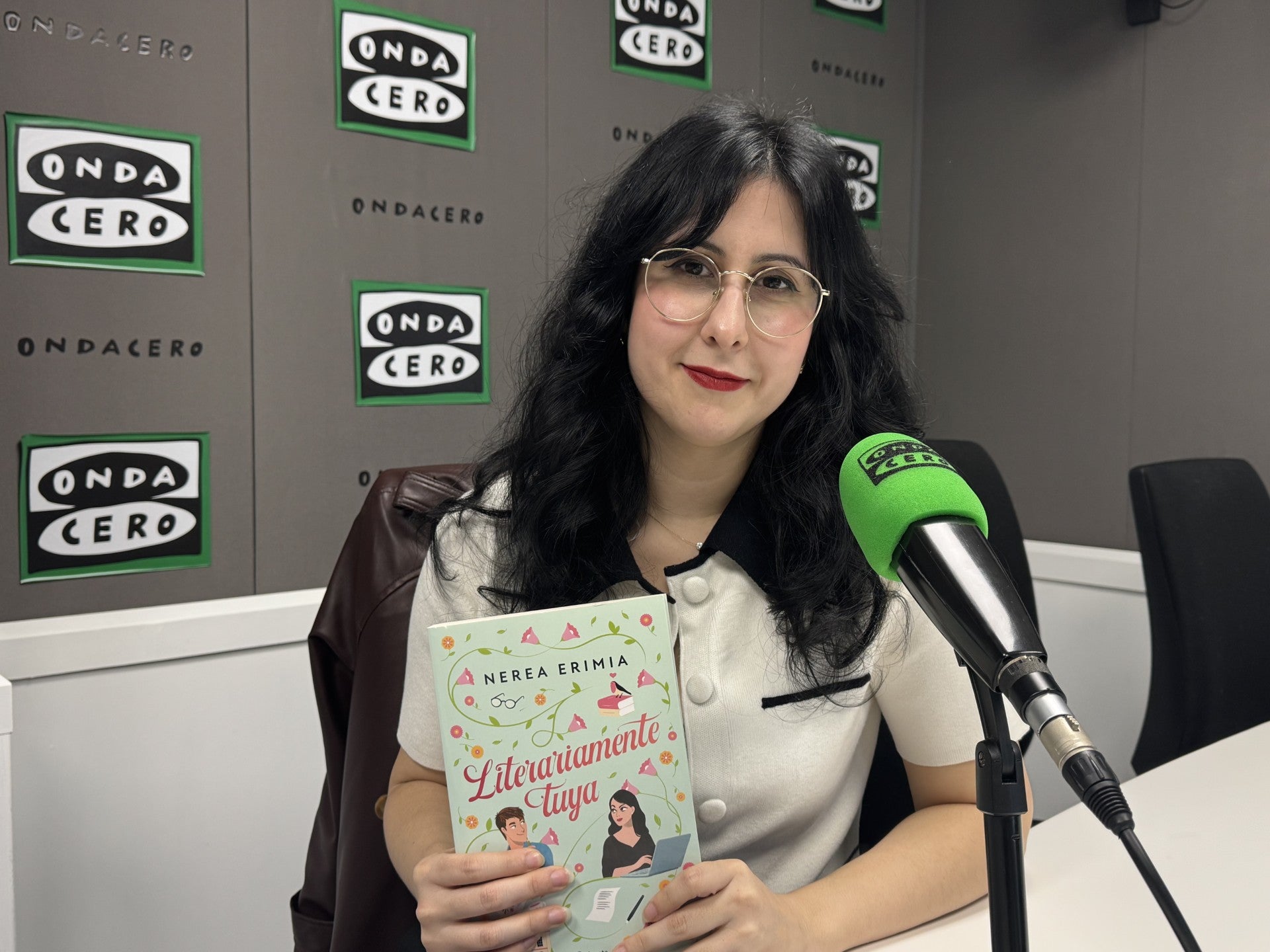 “Literariamente tuya”, las cartas de siempre que recupera Nerea Erimia “Literariamente tuya”, las cartas de siempre que recupera Nerea Erimia