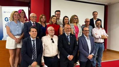 Eduardo Ruíz Vegas reelegido presidente del Colegio de Graduados Sociales de Málaga y Melilla Eduardo Ruíz Vegas reelegido presidente del Colegio de Graduados Sociales de Málaga y Melilla