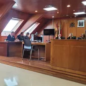 Juicio a los tres acusados de agredir a tres porteros y un cliente de una discoteca de Santander Juicio a los tres acusados de agredir a tres porteros y un cliente de una discoteca de Santander