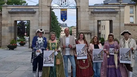 La Granja se engalana para celebrar el XVIII Mercado Barroco del 5 al 7 de junio La Granja se engalana para celebrar el XVIII Mercado Barroco del 5 al 7 de junio