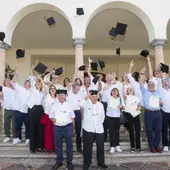 Más de 200 alumnos celebran la graduación de la UNED Sénior en Villa Elisa de Benicàssim Más de 200 alumnos celebran la graduación de la UNED Sénior en Villa Elisa de Benicàssim