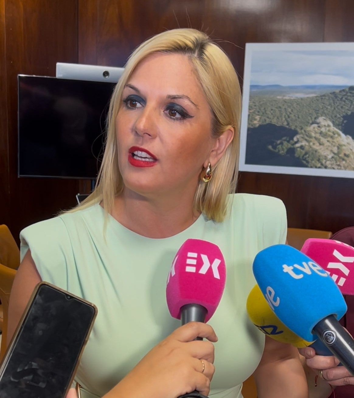 La Junta pregunta por qué Extremadura deja de recibir 12,3 millones de euros con la actualización de las entregas a cuenta La Junta pregunta por qué Extremadura deja de recibir 12,3 millones de euros con la actualización de las entregas a cuenta