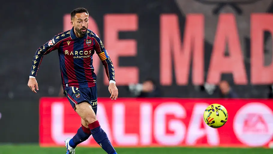 José Luis Morales durante un partido con el Levante José Luis Morales durante un partido con el Levante