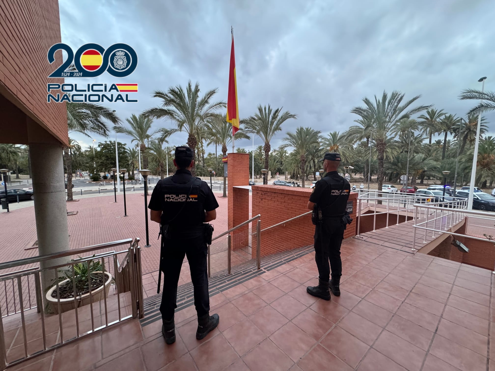 Detenidas en Elche dos mujeres por robar un bolso en una discoteca y usar una tarjeta bancaria para gastar 400 euros en comercios Detenidas en Elche dos mujeres por robar un bolso en una discoteca y usar una tarjeta bancaria para gastar 400 euros en comercios