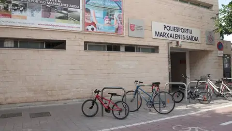 Fachada del polideportivo de Marxalenes concesión