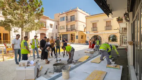 Las obras en la plaza Mayor de l’Alfàs afrontan su recta final con la pavimentación del Casco Histórico Las obras en la plaza Mayor de l’Alfàs afrontan su recta final con la pavimentación del Casco Histórico