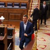 El presidente del gobierno, Pedro Sánchez, a su salida de una sesión plenaria en el Congreso El presidente del gobierno, Pedro Sánchez, a su salida de una sesión plenaria en el Congreso
