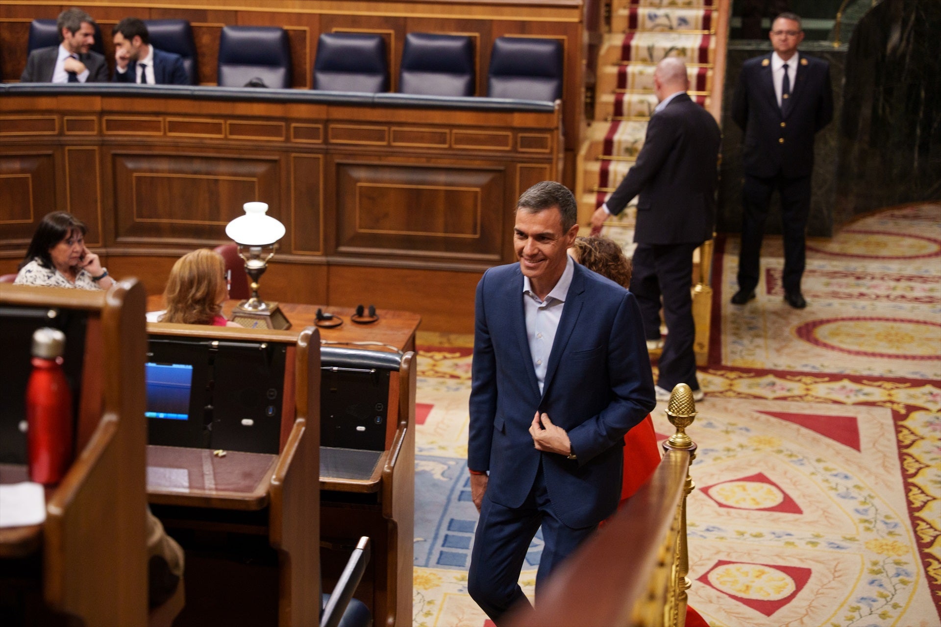 Elisa Beni cree que Sánchez debe "irse por inútil": "¿Montan una conspiración a tu favor y no te enteras?" episode artwork