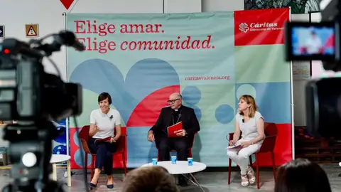 Presentación Memoria de Cáritas. Presentación Memoria de Cáritas.