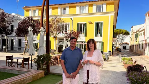 Toni Mir (PSOE) e Isa Allès (AVANÇAM) frente Es Ramal Toni Mir (PSOE) e Isa Allès (AVANÇAM) frente Es Ramal