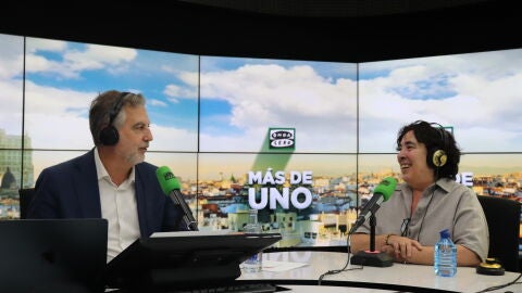 Arantxa Echeverr&iacute;a con Carlos Alsina