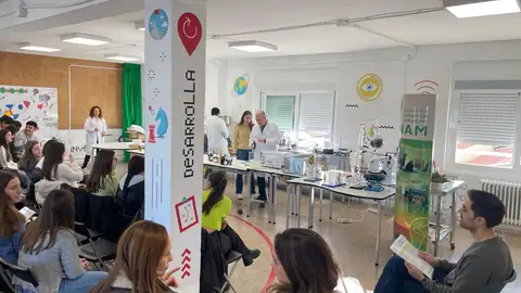 El IES Lacimurga de Navalvillar de Pela situado entre los referentes nacionales en materia de innovación educativa, sostenibilidad y aprendizaje experiencial El IES Lacimurga de Navalvillar de Pela situado entre los referentes nacionales en materia de innovación educativa, sostenibilidad y aprendizaje experiencial