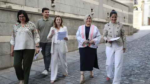 El PSOE registra su enmienda a la totalidad de los Presupuestos extremeños del 2026 por estar "inflados" y ser "imposibles de ejecutar" El PSOE registra su enmienda a la totalidad de los Presupuestos extremeños del 2026 por estar "inflados" y ser "imposibles de ejecutar"