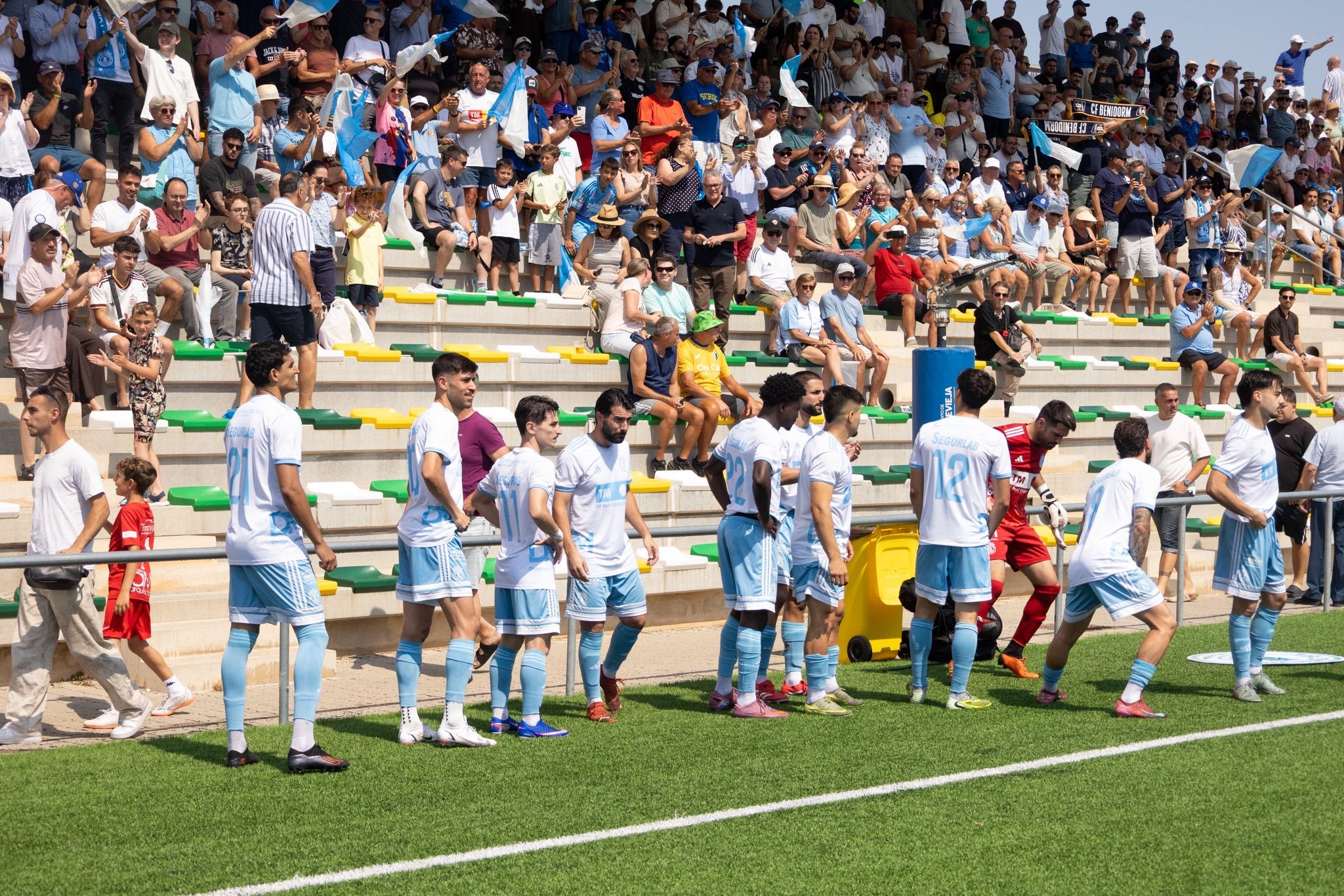 Torrevieja y Almoradí afrontan un fin de semana decisivo en su lucha por el ascenso Torrevieja y Almoradí afrontan un fin de semana decisivo en su lucha por el ascenso