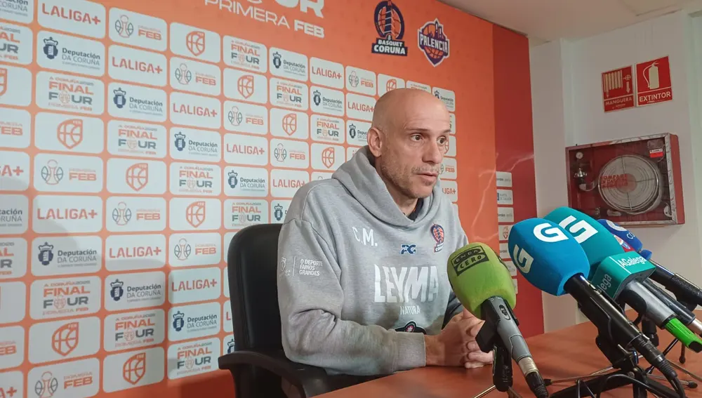 Carles Marco, entrenador del Leyma Basquet Coruña, en la previa de la Final a Cuatro de ascenso a la ACB. Carles Marco, entrenador del Leyma Basquet Coruña, en la previa de la Final a Cuatro de ascenso a la ACB.