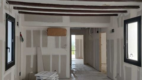 Interior del reformado Asilo de l'Enova