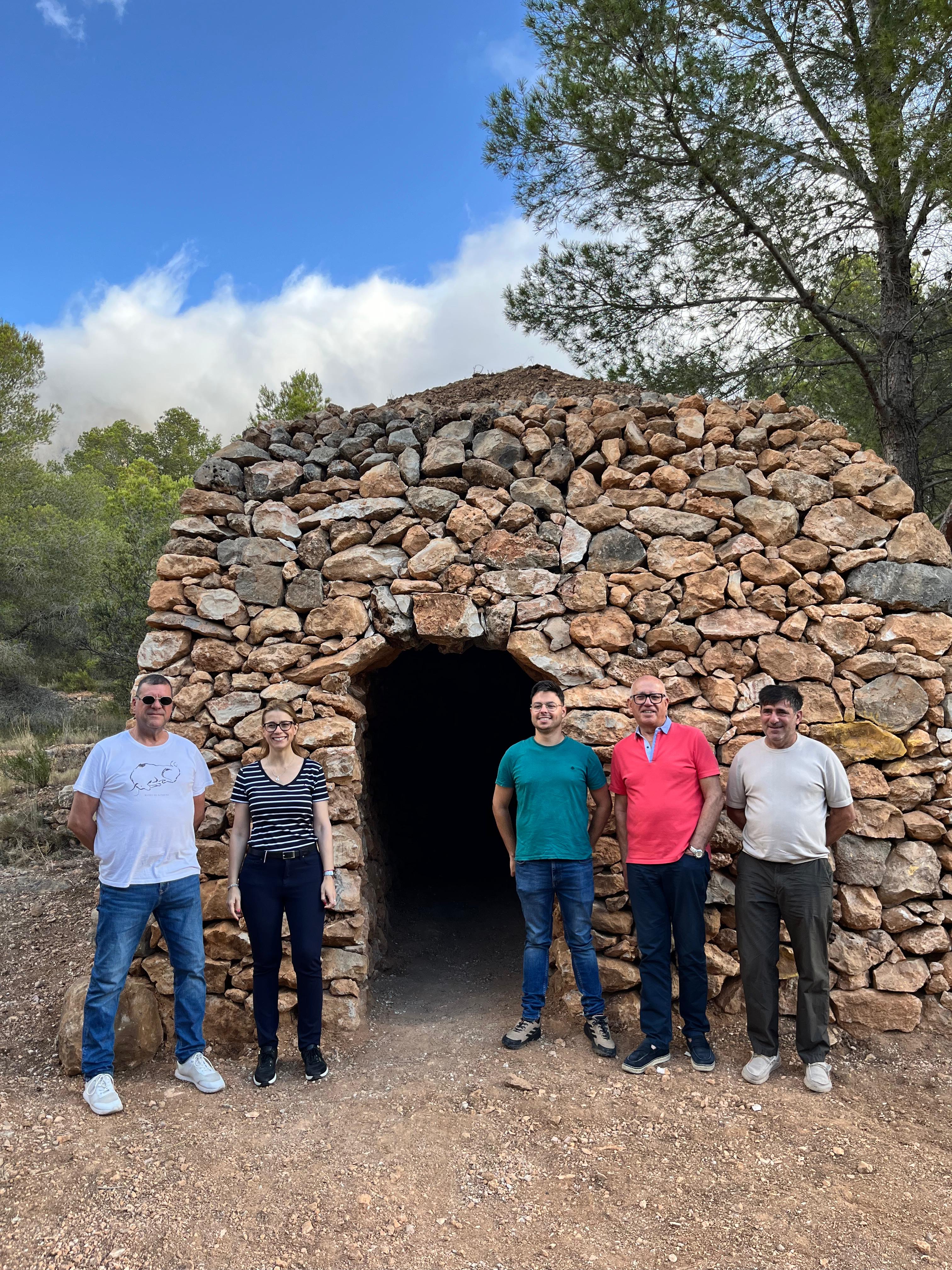 Finestrat recupera la Caseta del Tio Frare, una construcción centenaria de piedra seca ubicada en la Foia de Cac Finestrat recupera la Caseta del Tio Frare, una construcción centenaria de piedra seca ubicada en la Foia de Cac