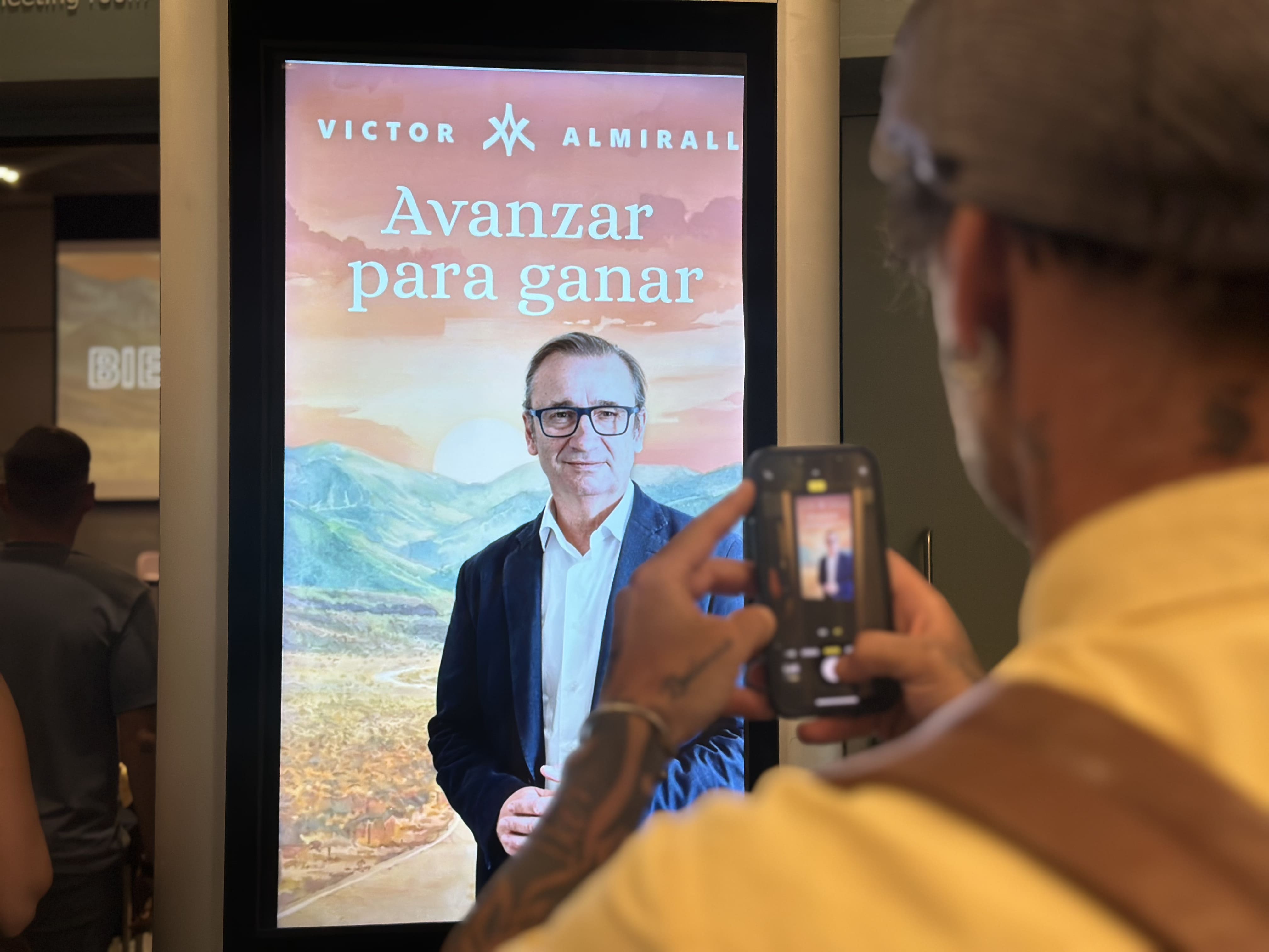 ‘Avanzar para ganar’, una invitación a reencontrar el rumbo a través de la metáfora de la vida como un coche ‘Avanzar para ganar’, una invitación a reencontrar el rumbo a través de la metáfora de la vida como un coche
