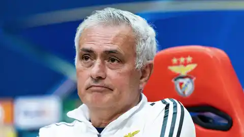 El Benfica confirma el acuerdo con Florentino por Mourinho El Benfica confirma el acuerdo con Florentino por Mourinho