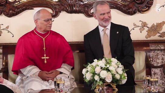 La distendida charla con el Papa sobre el salto en paraca&iacute;das de Leonor que ha provocado la risa del rey: "Yo tampoco"