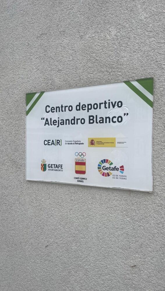 Imagen de la placa del Centro Deportivo 'Alejandro Blanco', en Getafe