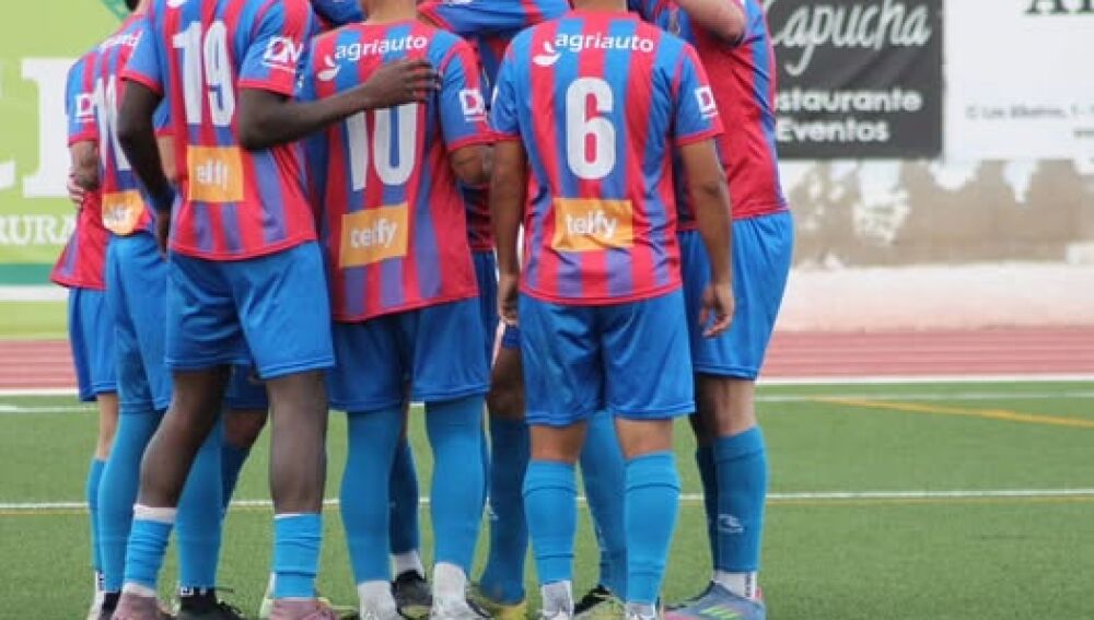 Fin de semana histórico para el fútbol de la Vega Baja con los ascensos del Sporting Costa Blanca Torrevieja y el CD Almoradí