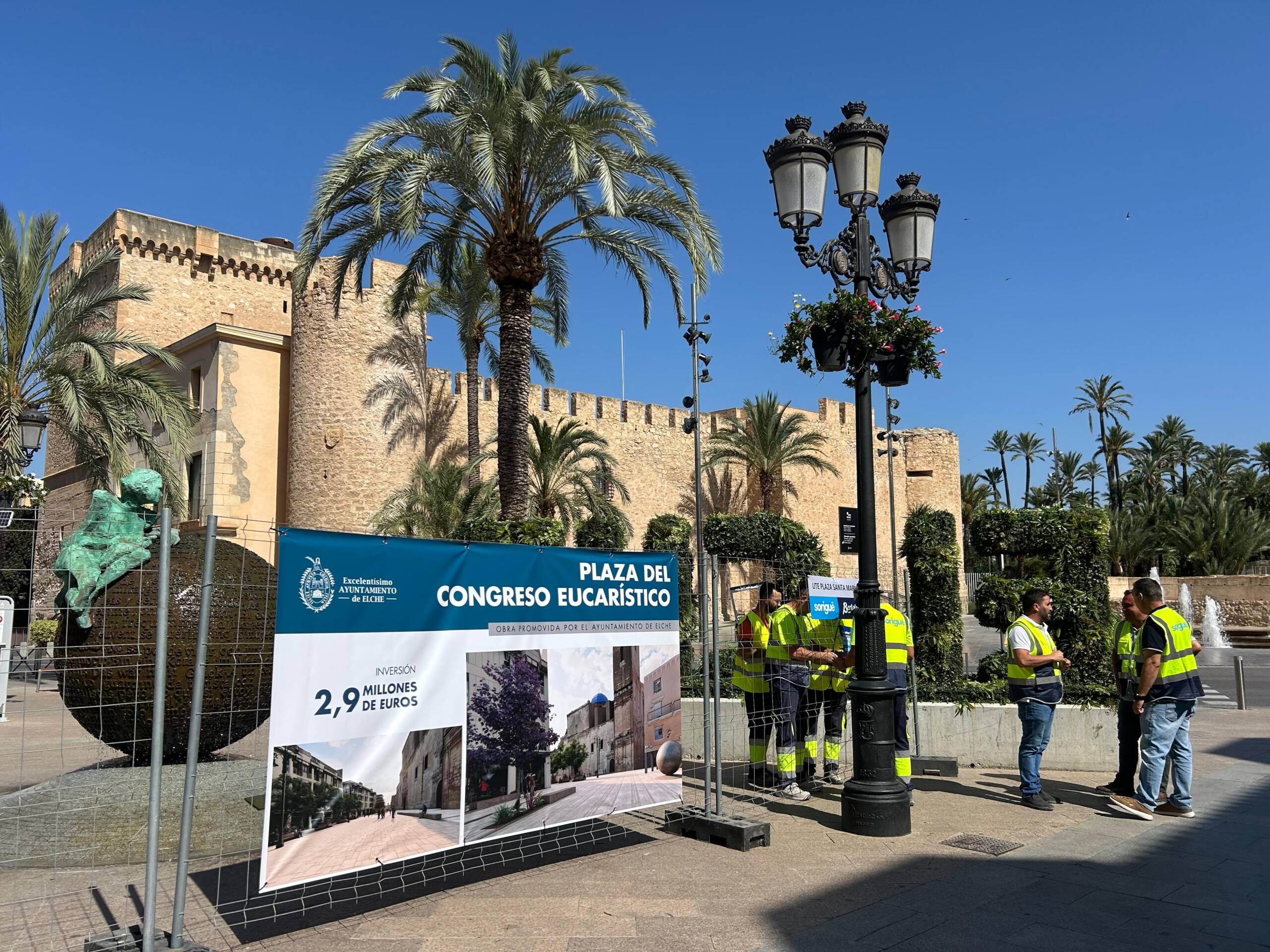 La renovación integral de la plaza del Congreso Eucarístico de Elche comienza por las calles adyacentes La renovación integral de la plaza del Congreso Eucarístico de Elche comienza por las calles adyacentes