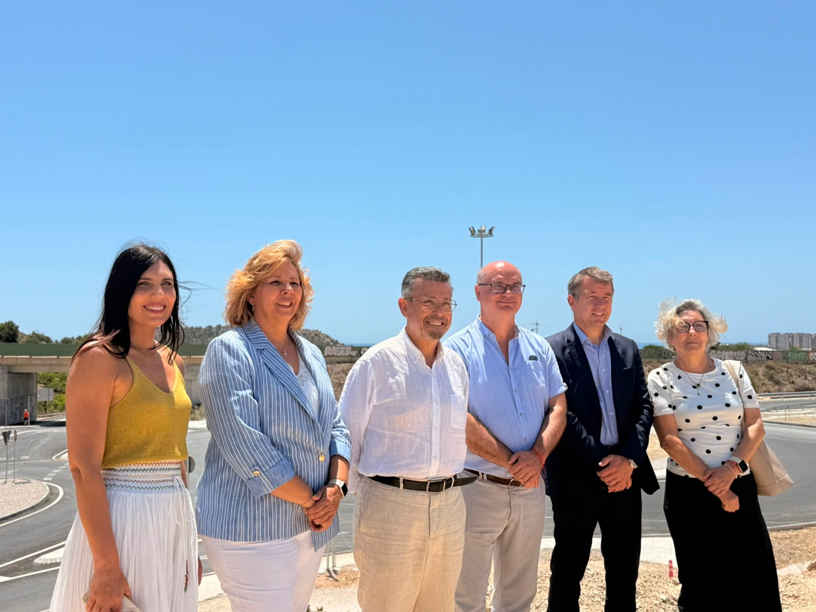 Manuel Pineda visita los nuevos accesos al Hospital Marina Baixa actuación con una inversión de 3,5 millones de euros Manuel Pineda visita los nuevos accesos al Hospital Marina Baixa actuación con una inversión de 3,5 millones de euros