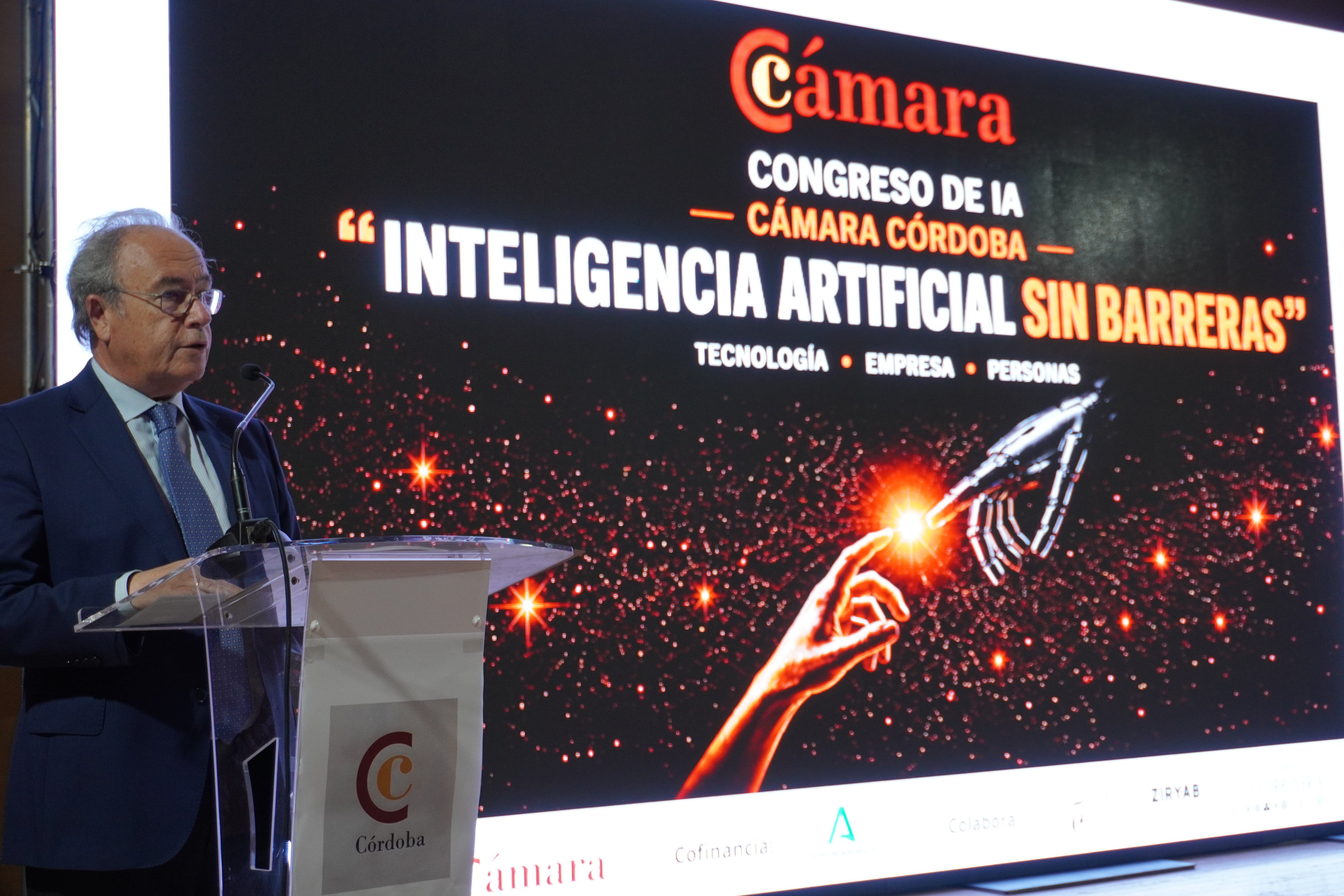 Córdoba reúne a expertos nacionales para acercar la IA generativa al tejido empresarial Córdoba reúne a expertos nacionales para acercar la IA generativa al tejido empresarial