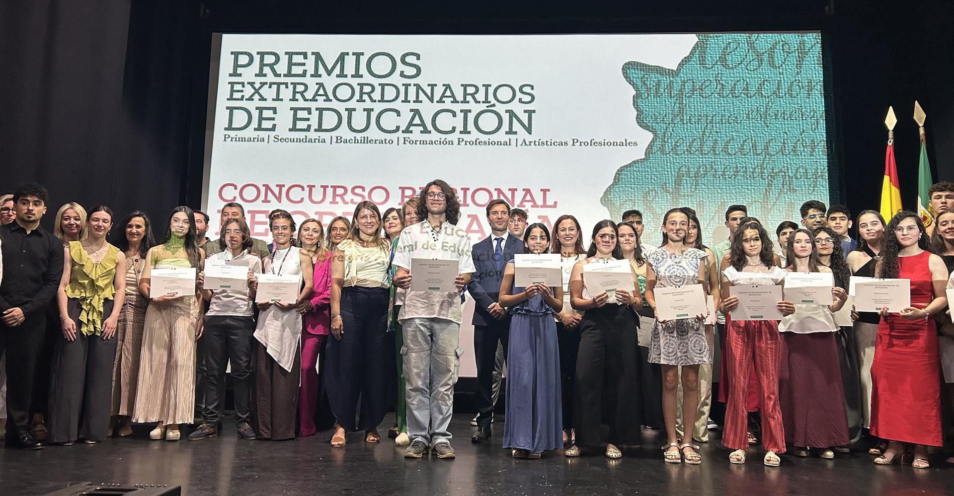 La Consejería de Educación reconoce a 65 alumnos en los Premios Extraordinarios y de Ortografía La Consejería de Educación reconoce a 65 alumnos en los Premios Extraordinarios y de Ortografía