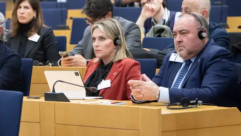 La Diputación de Castellón pide en Bruselas proteger la cerámica ante el recorte de derechos de emisión y el impacto en 70.000 empleos La Diputación de Castellón pide en Bruselas proteger la cerámica ante el recorte de derechos de emisión y el impacto en 70.000 empleos