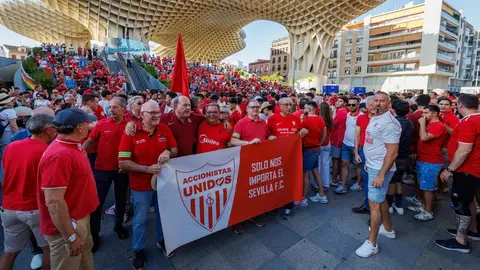 "Los sevillistas podríamos cubrir una ampliación de capital de 30 millones" "Los sevillistas podríamos cubrir una ampliación de capital de 30 millones"