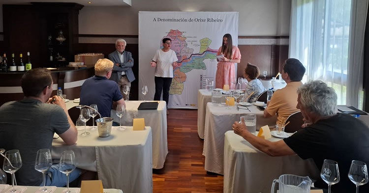 La D.O. Ribeiro recibe a una delegación de importadores internacionales La D.O. Ribeiro recibe a una delegación de importadores internacionales