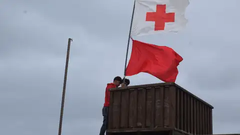 Cruz Roja inicia el servicio de salvamento y socorrismo en las playas de Piélagos Cruz Roja inicia el servicio de salvamento y socorrismo en las playas de Piélagos