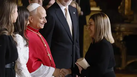 Buruaga invita al Papa a visitar Cantabria Buruaga invita al Papa a visitar Cantabria