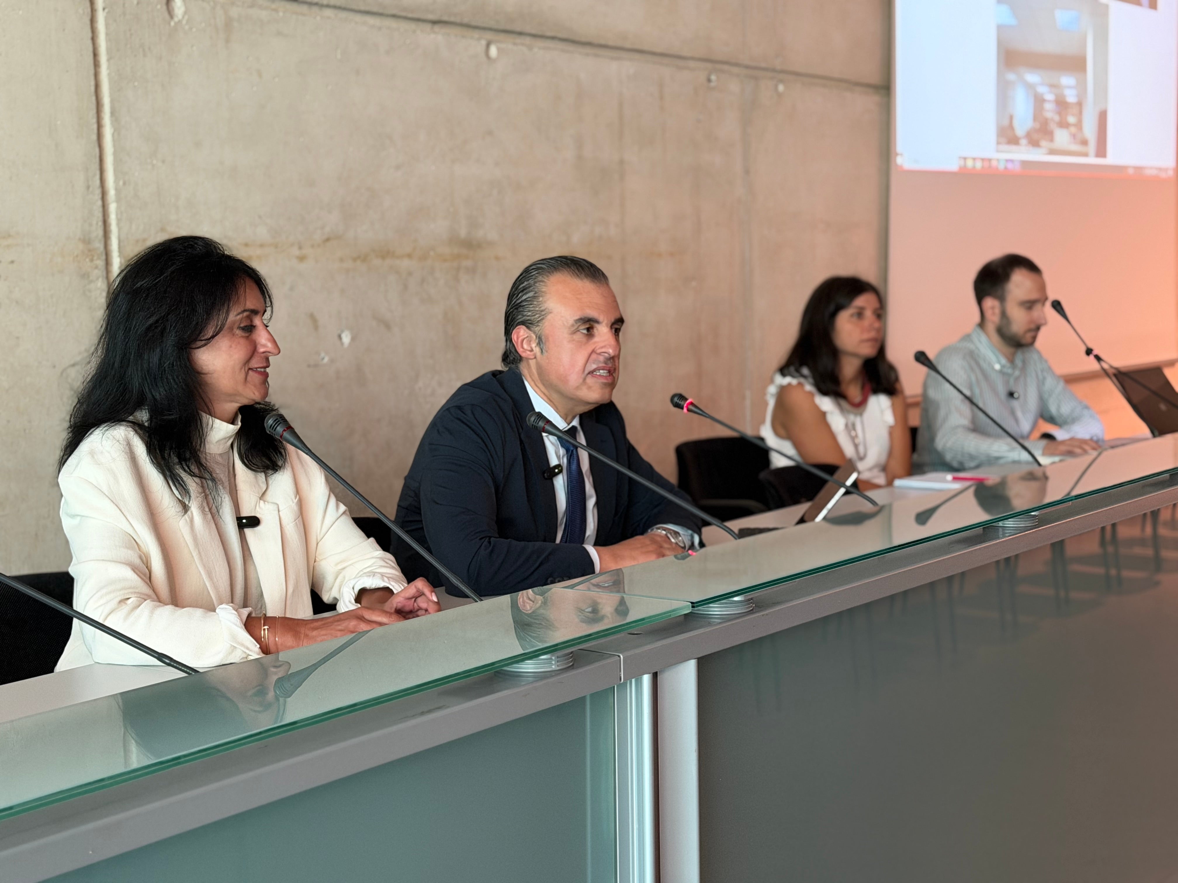 Un total de 11 psicólogos atenderán a los alumnos de primaria de Baleares a partir del próximo curso Un total de 11 psicólogos atenderán a los alumnos de primaria de Baleares a partir del próximo curso
