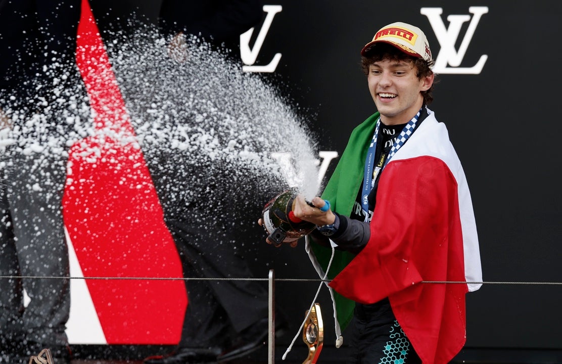 Antonelli vuelve a ganar y Alonso entra en los puntos Antonelli vuelve a ganar y Alonso entra en los puntos